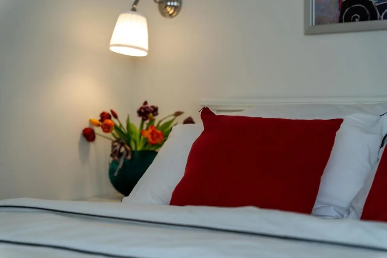Rooms Karolina Funtana Gasthuis