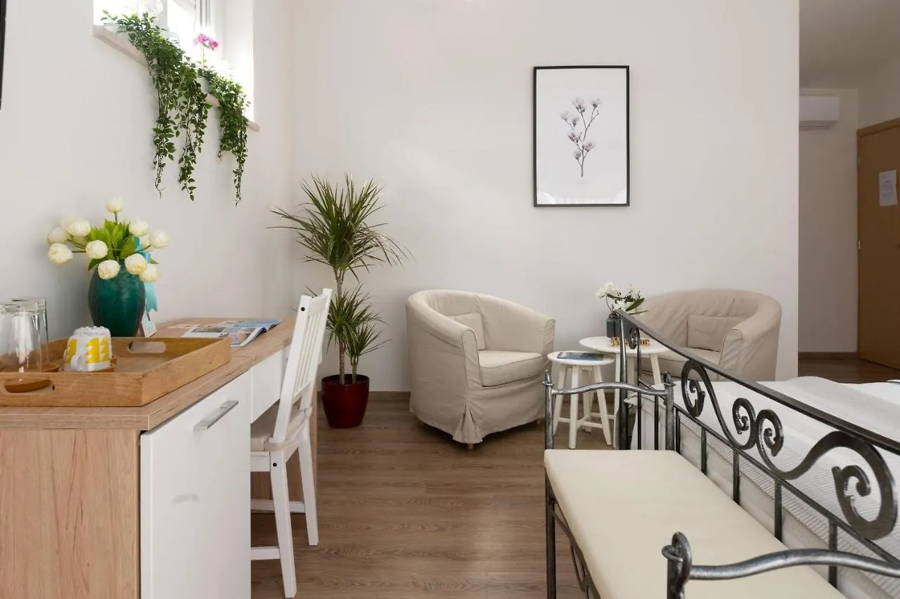 Gasthof Rooms Karolina Funtana