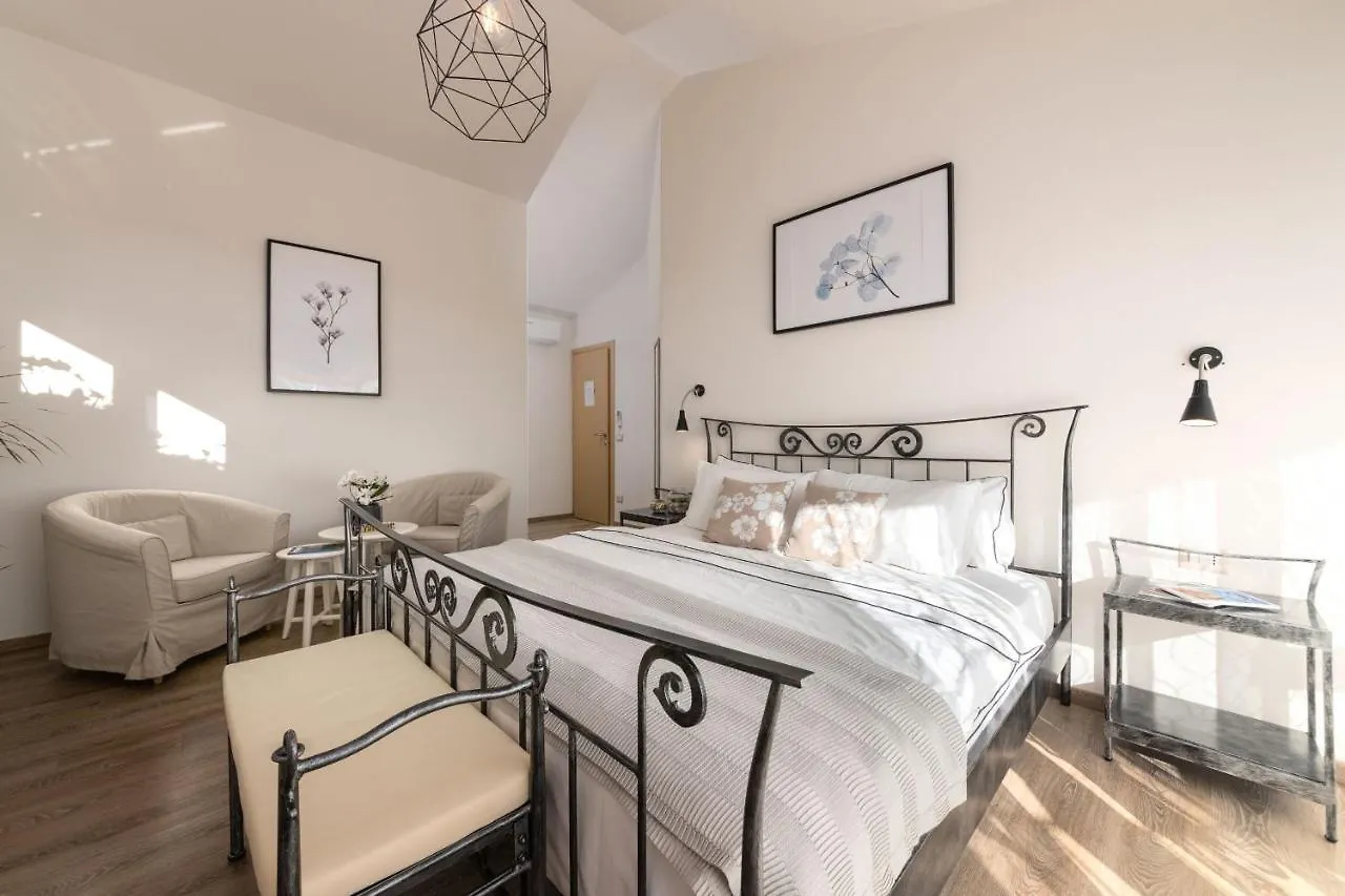 Gasthof Rooms Karolina Funtana